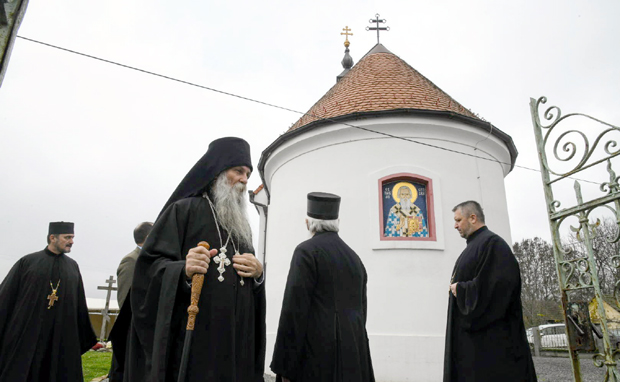 Храм сећања на вољеног патријарха: Деценија од смрти 44. поглавара српске цркве обележена у завичају у Славонији (ВИДЕО/ФОТО)